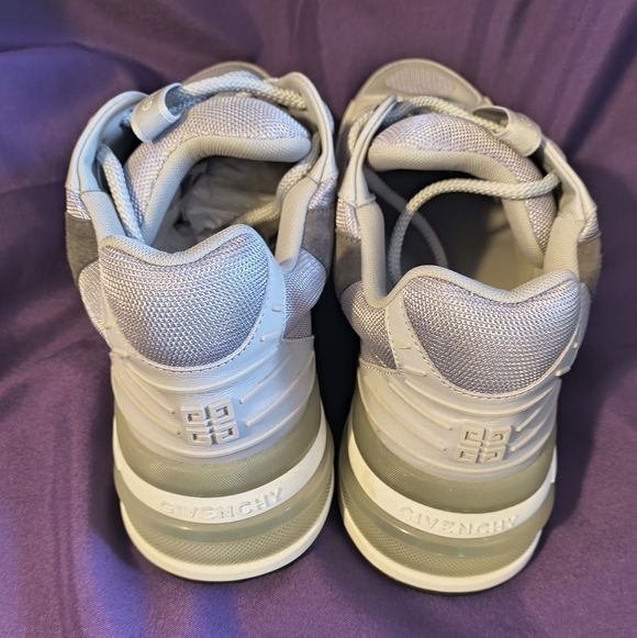 Givenchy Giv 1 Tr Low Top Sneakers - Picture 7 of 12